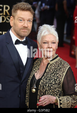 3. April 2016 - Sir Kenneth Branagh und Dame Judi Dench Teilnahme an The Olivier Awards 2016 am Royal Opera House Covent Garden in