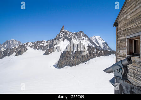 Pointe Helbronner Berg - 3462 m, Montblanc-massiv in den Alpen (Mont Blanc), Courmayeur, Aostatal, Italien Stockfoto