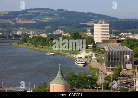 Österreich, Oberösterreich, Linz, Skyline, Donau, Stockfoto