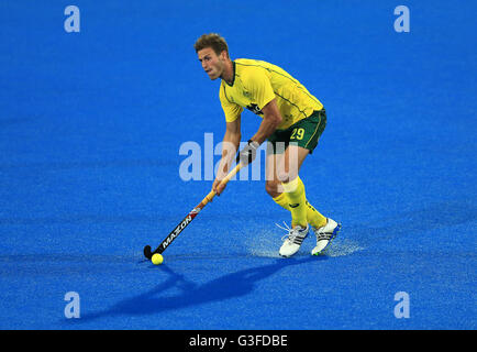 Andrew Philpott aus Australien am zweiten Tag der FIH Men's Champions Trophy im Queen Elizabeth Olympic Park, London. DRÜCKEN SIE VERBANDSFOTO. Bilddatum: Samstag, 11. Juni 2016. Siehe PA Geschichte HOCKEY London. Bildnachweis sollte lauten: Adam Davy/PA Wire. Stockfoto