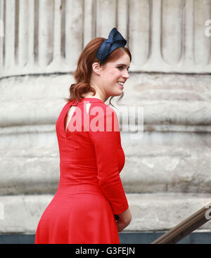 London, UK. 10. Juni 2016. Prinzessin Eugenie besucht ein National Service von Thanksgiving an der St. Pauls Kathedrale zum Gedenken an HM Königin Elizabeth II 90. Geburtstag.  Bildnachweis: Paul Marriott/Alamy Live-Nachrichten Stockfoto