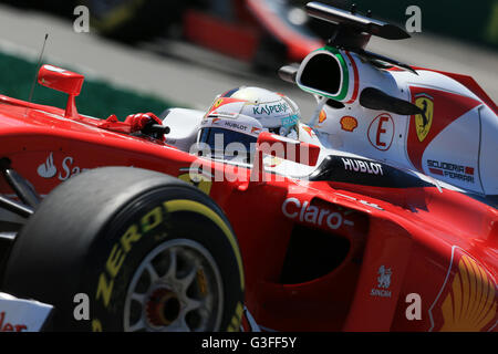 Montreal, Kanada. 10. Juni 2016. F1 Grand Prix von Kanada, freie Praxis. Scuderia Ferrari SF16-H – Sebastian Vettel © Aktion Plus Sport/Alamy Live News Stockfoto