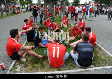 Stadion Matmut Atlantique, Bordeaux, Frankreich. 11. Juni 2016. Fußball-Europameisterschaft 2016. Wales Verus Slowakei. Walisische-Fans in der Fan Zone Bordeaux Stadion © Action Plus Sport/Alamy Live News Stockfoto