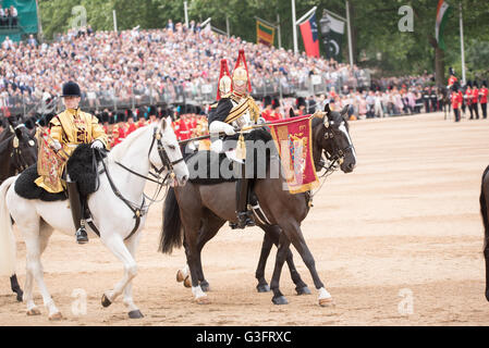 London UK, 11. Juni 2016, Haushalt Division bei der Trooping die Farbe Credit: Ian Davidson/Alamy Live-Nachrichten Stockfoto