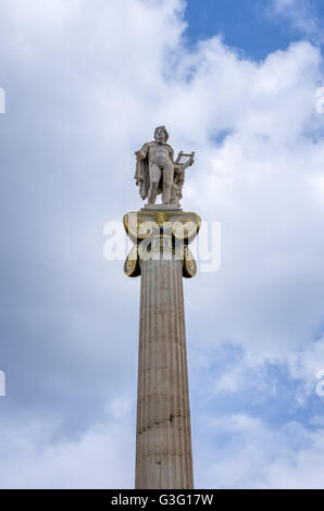 Statue der antiken griechischen Gott Apollo, in Athen Stockfoto