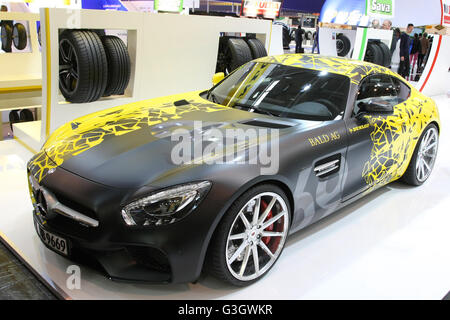 Essen, Deutschland. 26. Mai 2016. Mercedes-Benz AMG GTS während der Reifen-Messe. Der Reifen ist der unangefochtene Leitmesse der Reifenindustrie und ist seit 1960 ein Treffpunkt für den Entscheidern der Branche. © Maik Boenisch/Pacific Press/Alamy Live-Nachrichten Stockfoto