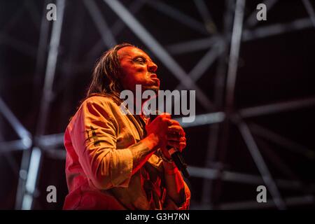 Parabiago Mailand 24. Juni 2016 Lacuna Coil Höchstleistungen live Rugby Sound Festival Credit: Roberto Finizio / Alamy Live News Stockfoto