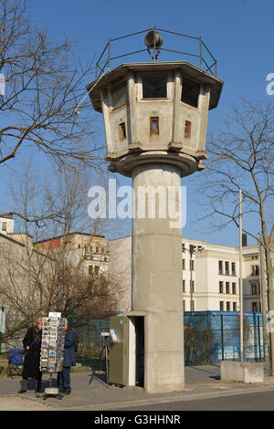 DDR-Wachturm, Erna-Berger-Straße, Potsdamer Platz, Tiergarten, Berlin, Deutschland Stockfoto