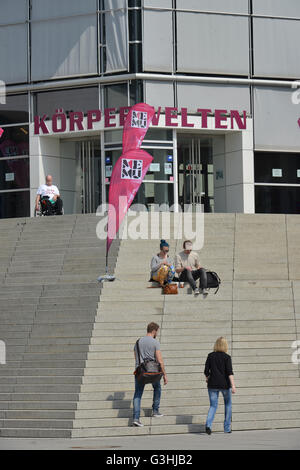 Koerperwelten-Museum, Alexanderplatz, Mitte, Berlin, Deutschland / Körperwelten Stockfoto