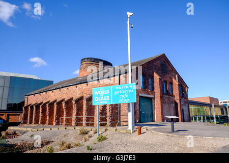 Viktorianische Ofen in The World of Glass, St. Helens, Merseyside, Großbritannien Stockfoto