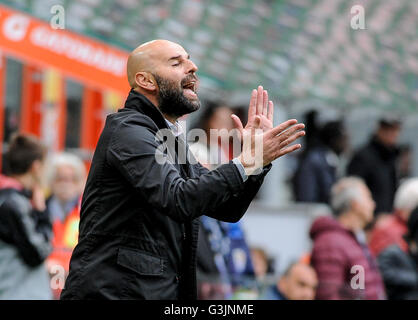 Mailand, Italien. 1. Mai 2016. Roberto Stellone Gesten während der Serie A Fußballspiel zwischen AC Mailand und Frosinone Calcio das Match endete mit Endergebnis von 3: 3. © Nicolò Campo/Pacific Press/Alamy Live-Nachrichten Stockfoto