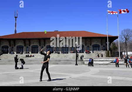 Die Ansicht des Mount Royal Chalet Chalet du Mont Royal in Mount Royal Park.Montreal,Quebec,Canada Stockfoto