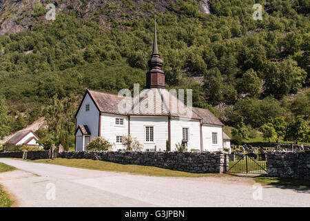 200-jährigen Kirche auf golden Route Ålesund, Ørskog, Stordal, Linge, Valldal, Tafjord, Eidsdal, Norddal, Geiranger, Sunnmøre, Norwegen Stockfoto