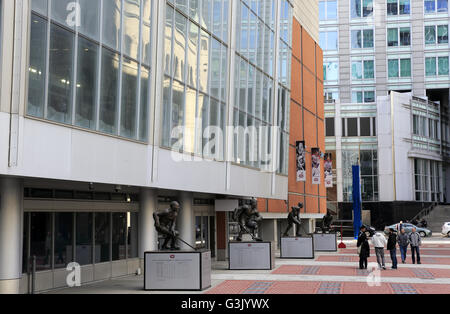 Außenansicht des Bell Center auch bekannt als Centre Bell in Montréal, Québec, Kanada Stockfoto