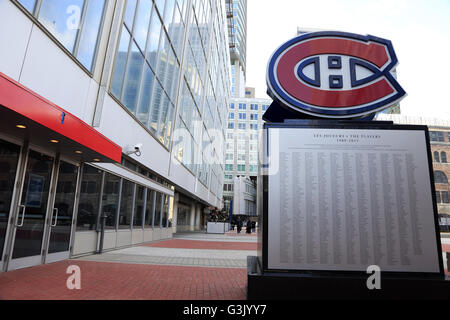 Außenansicht des Bell Center auch bekannt als Centre Bell in Montréal, Québec, Kanada Stockfoto