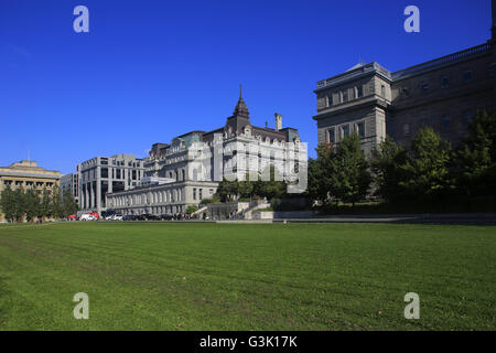 Die Ansicht des Rathauses von Montreal (Hotel de Ville) von Champ de Mars.Montreal, Kanada Stockfoto