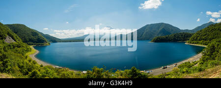 Lake Motosu und Mount Fuji in Japan Stockfoto