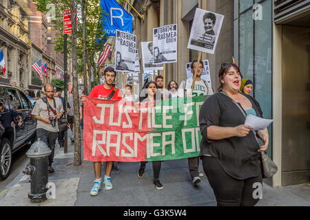 New York, Vereinigte Staaten von Amerika. 10. Juni 2016. Rasmea Odeh erscheint mit ihren Anwälten vor Richter Gershwin Drain für eine Status-Konferenz am Bundesgericht in Detroit, Michigan. New York wird in Solidarität mit den Rasmea stehen. © Erik McGregor/Pacific Press/Alamy Live-Nachrichten Stockfoto