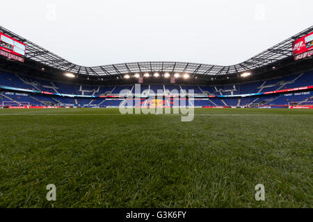 Harrison, Vereinigte Staaten von Amerika. 9. April 2016. Ansicht der Red Bull Arena vor MLS Fußball-Spiel zwischen den New York Red Bulls und Sporting Kansas City in der Red Bull Arena © Lev Radin/Pacific Press/Alamy Live News Stockfoto