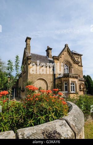 Haus in der hübschen Derbyshire Dorf Edensor Stockfoto