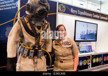 Marine Expeditionary Combat Command-Messestand bei uns Navy League Sea-Air-Space Ausstellung - Washington, DC USA Stockfoto