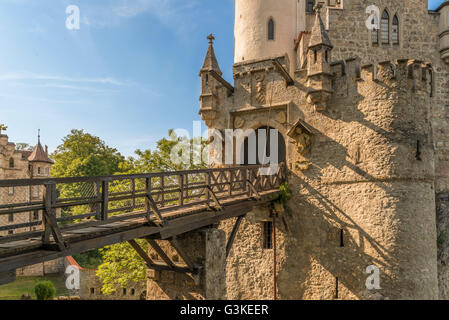 Schloss Lichtenstein mit Eingangstor und Zugbrücke Stockfoto