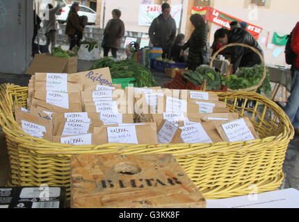 Dieser 20. Jahrestag des internationalen Tag des Bauern und Landwirte Kampf vollzieht sich in der Mitte ein wirklich alarmierende Situation im Hinblick auf die Menschenrechte. La Via Campesina ist der Aufforderung an alle Mitgliedsorganisationen, seiner Freunde und Verbündeten, all jene, die glauben in der bäuerlichen Landwirtschaft und streben für Ernährungssouveränität zu mobilisieren, um den Zugang zu land für diejenigen, die es mit Respekt zu kultivieren und protest gegen die Ermordung von Staats-und Regierungschefs Bauernbewegungen Bauer - die Verbrechen gegen die Menschlichkeit darstellen zu verlangen. (Foto: Mercedes Menendez/RoverImages/P Stockfoto