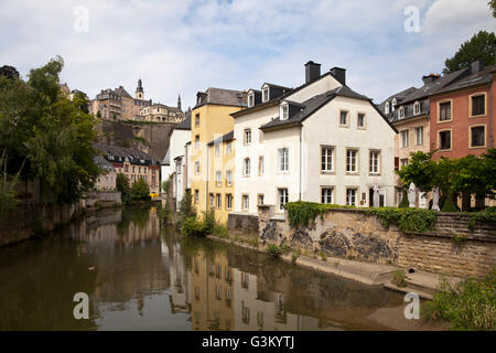 Der Fluss Alzette in den Grund Bezirk, untere Stadt, die Stadt Luxemburg, Luxemburg, Europa, PublicGround Stockfoto