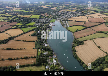 Eine Luftaufnahme des Dorfes Mylor Brücke, in der Nähe von Falmouth Cornwall Stockfoto