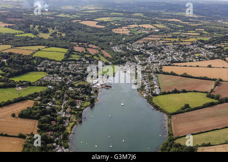 Eine Luftaufnahme des Dorfes Mylor Brücke, in der Nähe von Falmouth Cornwall Stockfoto