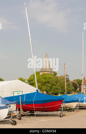 Bosham Quay an einem warmen Sommern Tag, Bosham, West Sussex, England, UK. Stockfoto