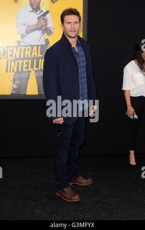 Scott Eastwood im Ankunftsbereich für CENTRAL INTELLIGENCE Premiere, Regency Westwood Village Theatre, Los Angeles, CA 10. Juni 2016. Foto von: Priscilla Grant/Everett Collection Stockfoto