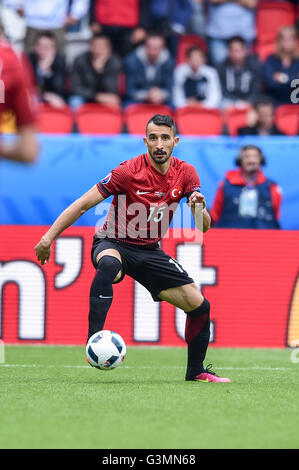 Mehmet Topal (Türkei); 12. Juni 2016 - Fußball: Uefa Euro Frankreich 2016, Gruppe D, Türkei 0-1 Kroatien, im Stade Parc des Princes, Paris, Frankreich. © Aicfoto/AFLO/Alamy Live-Nachrichten Stockfoto