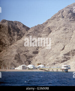 Ein Besuch des Aquarien "Coral World Underwater Observatory" in Eilat am Roten Meer, Israel 1980er Jahre.Visitation von der "Coral World Underwater Observatory" in Elat am Roten Meer, Israel der 1980er Jahre. Stockfoto