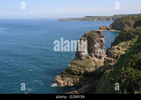 Atlantik-Küste und das Meer am Cap Frehel (Frankreich). Stockfoto