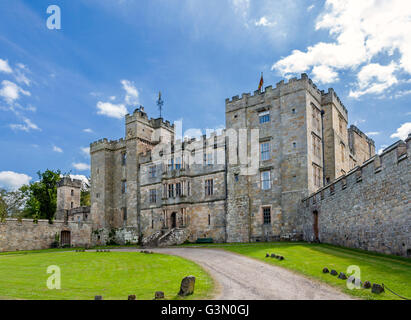 Die Vorderseite des Chillingham Castle in Northumberland, England, UK Stockfoto