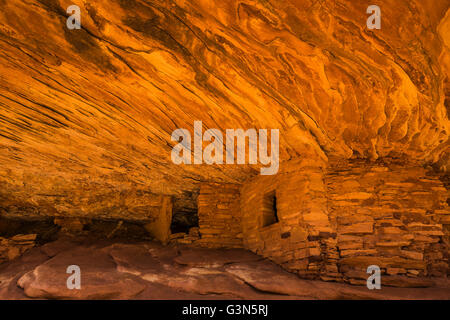 Haus auf Feuer Ruine auf dem BLM Land in South Fork des Mule Canyon in (vorgeschlagen, ab 2016) Bären Ohren National Monument, Utah, USA Stockfoto