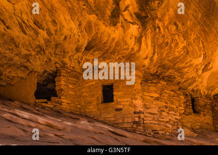 Haus auf Feuer Ruine auf dem BLM Land in South Fork des Mule Canyon in (vorgeschlagen, ab 2016) Bären Ohren National Monument, Utah, USA Stockfoto