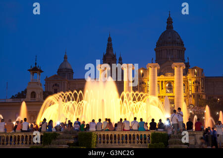 Der magische Brunnen von Montjuic, Font Magica, Museu Nacional d ' Art de Catalunya, nationalen Kunstmuseum von Katalonien, Barcelona Stockfoto