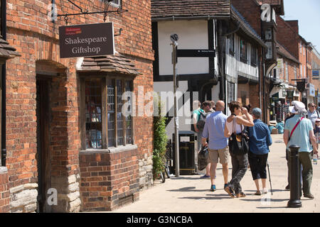 Shakespeares Geburtshaus Vertrauen Souvenirladen am Henley Street, Stratford Warwickshire, UK Stockfoto