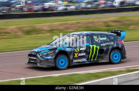 Welt-Rallycross racing, Ford Focus RS RX von Andreas Bakkerud angetrieben. Stockfoto