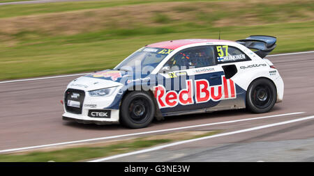 Welt-Rallycross-Rennen, Audi S1Quattro Toomas Heikkinen angetrieben. Stockfoto