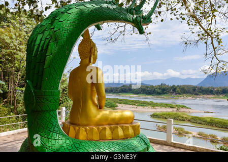 Buddha auf dem Mekong Fluss (auf der gegenüberliegenden Seite nach Luang Prabang) Laos Stockfoto