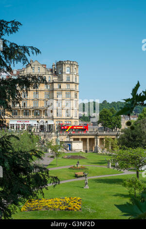 Bad einer historischen georgianischen Stadt in Somerset England UK Parade Gardens Stockfoto