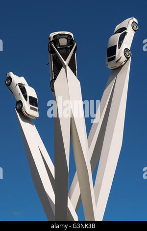 Skulptur Inspiration 911 am Porscheplatz, Künstler Gerry Judah, Stuttgart-Zuffenhausen, Baden-Württemberg, Deutschland Stockfoto