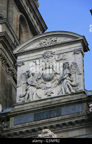 Detail der Fassade der Kathedrale Saint-Pierre in Rennes (Frankreich). Stockfoto