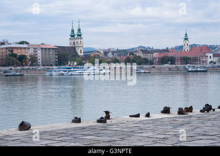 Bronzene Schuh Denkmal für Juden während Holocaust, Bank der Donau, Budapest, Ungarn, Europa auf der Stelle getötet. Stockfoto