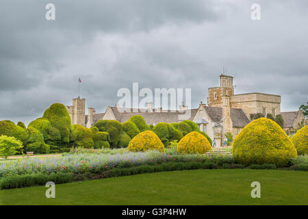 Rockingham Castle (nur außerhalb der Stadt von Corby), gebaut im Auftrag von William ich (der Eroberer) Nachdem er England eingedrungen. Stockfoto