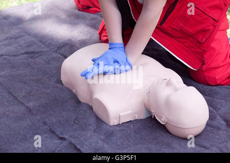 CPR-Dummy-erste-Hilfe-Ausbildung Stockfoto