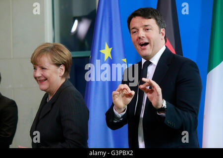 BKin Angela Merkel, Matteo Renzi - Treffen der dt. Bundeskanzlerin Mit Dem Italienischen Ministerpraesidenten, Bundeskanzleramt, Stockfoto